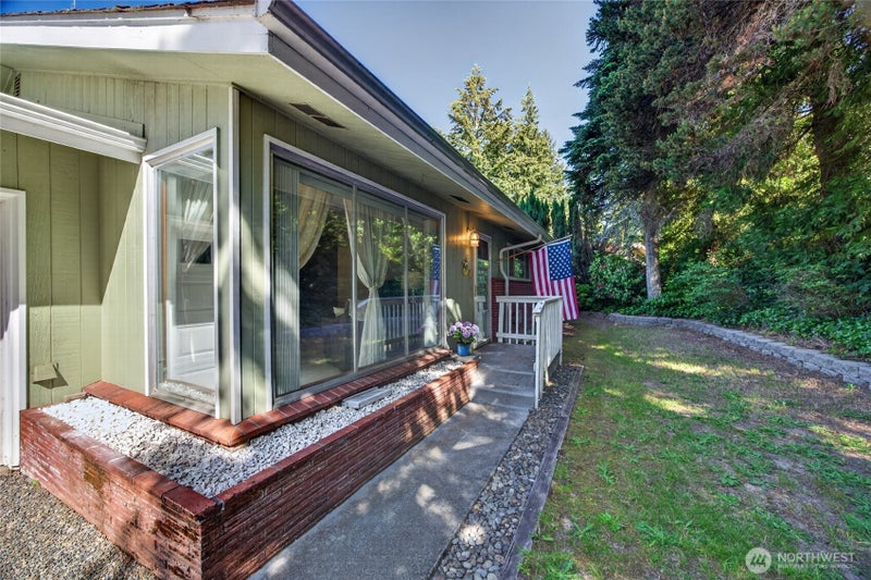 371 SE Summit Road