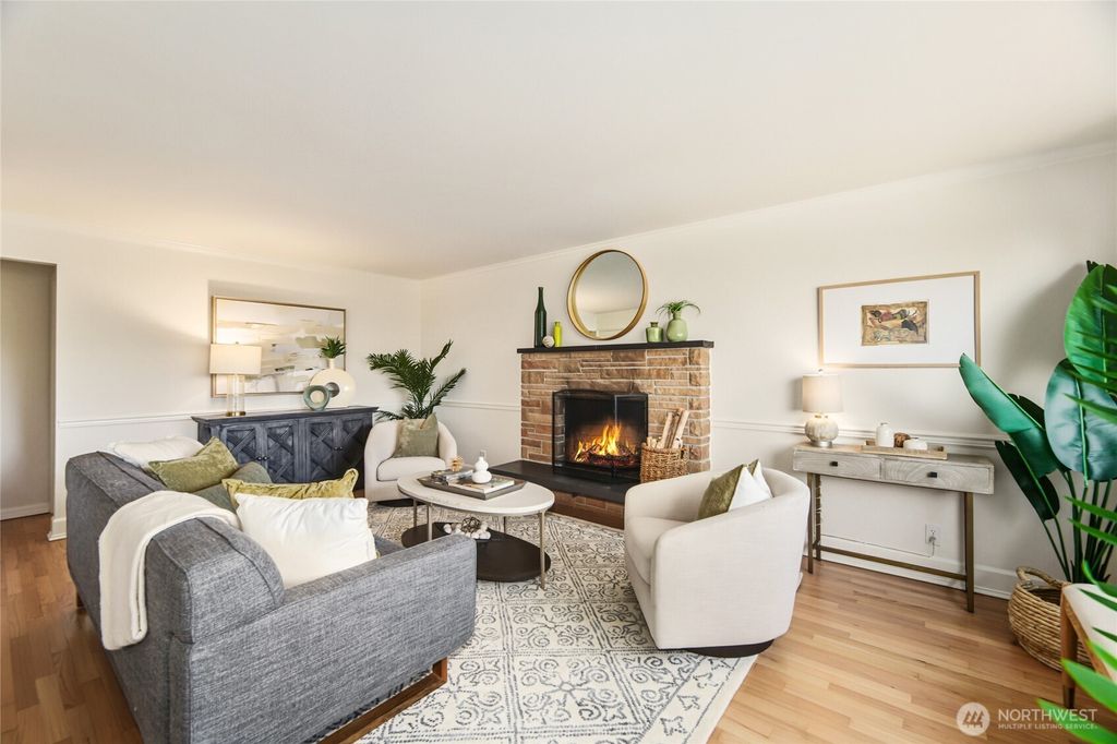 Photo of 5058 38th Avenue SW, Seattle, WA 98126 (MLS # 2438386)
