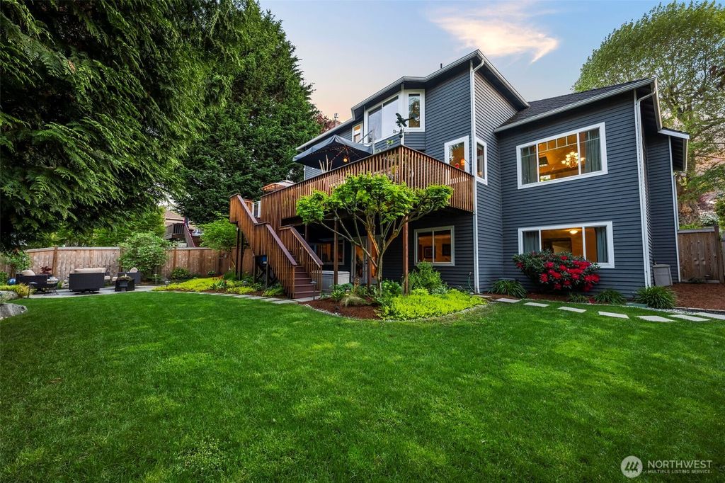 Photo of 33006 48th Avenue SW, Federal Way, WA 98023 (MLS # 2372783)