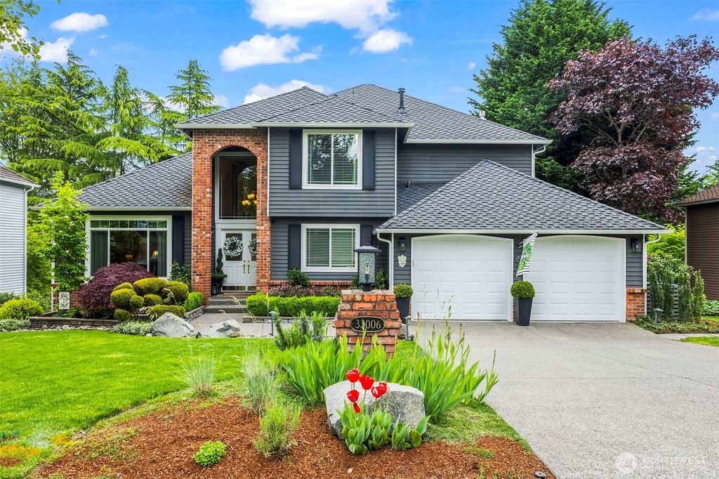 Photo of 33006 48th Avenue SW, Federal Way, WA 98023 (MLS # 2372783)