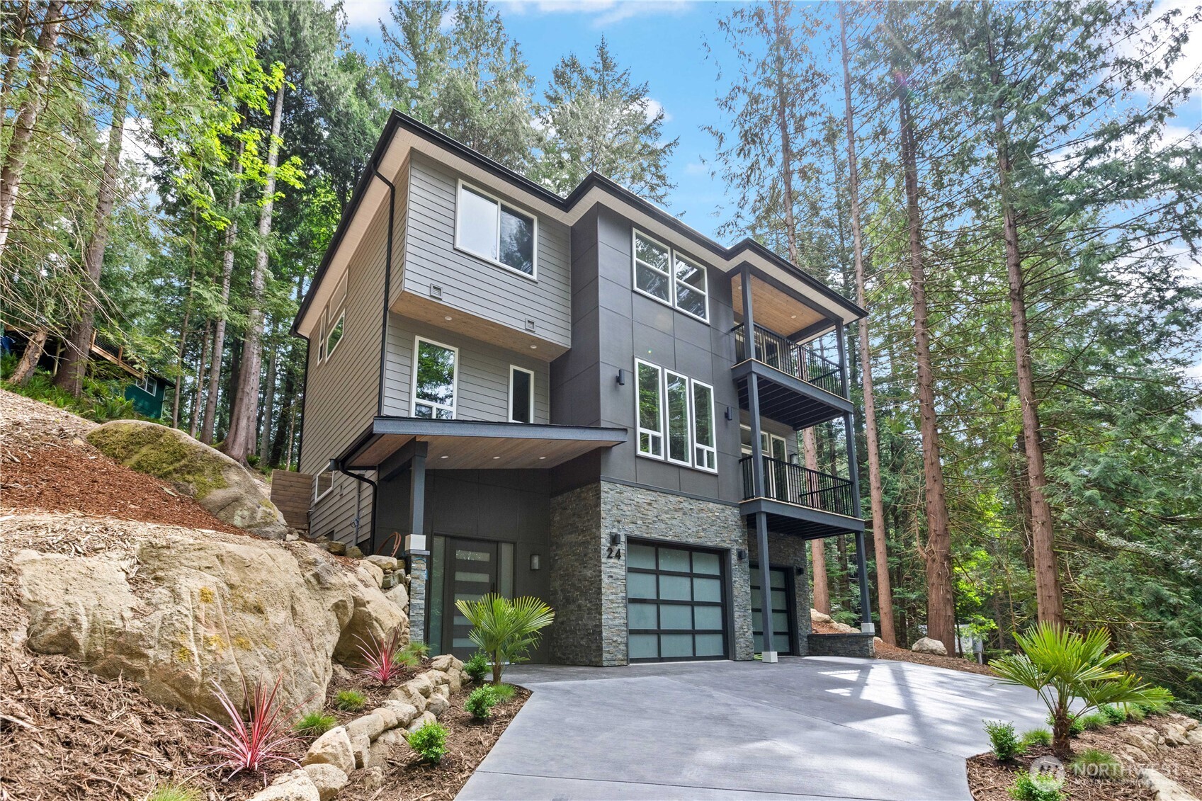 24 Granite Circle