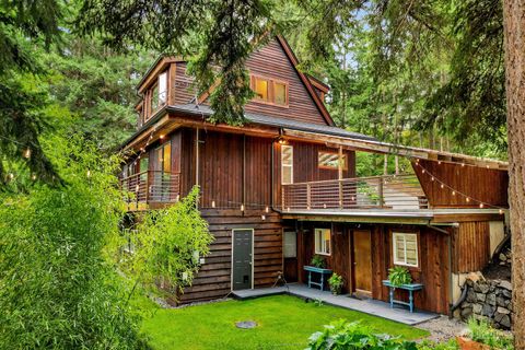 A home in Lummi Island