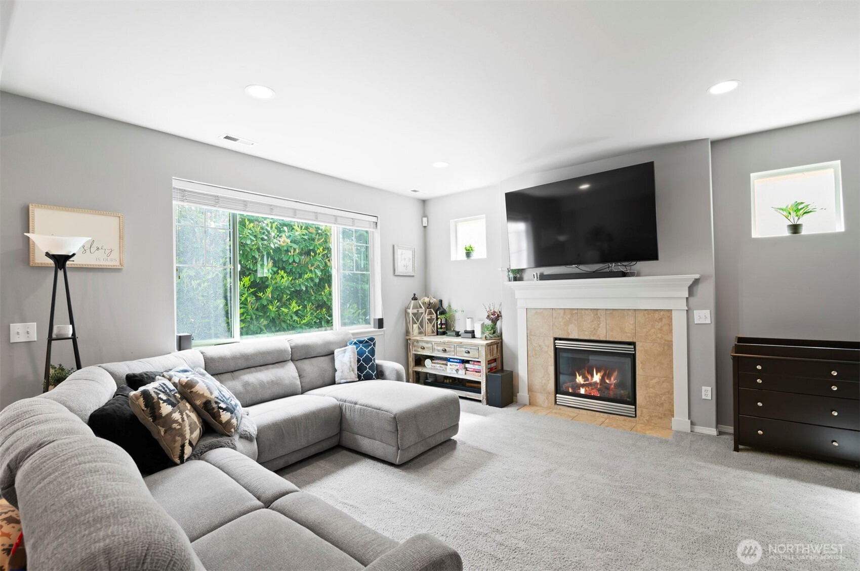 Lynnwood, Washington 98087, United States, 4 Bedrooms Bedrooms, ,3 BathroomsBathrooms,Residential,Active,143394