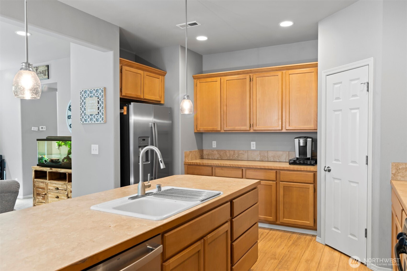 Lynnwood, Washington 98087, United States, 4 Bedrooms Bedrooms, ,3 BathroomsBathrooms,Residential,Active,143394