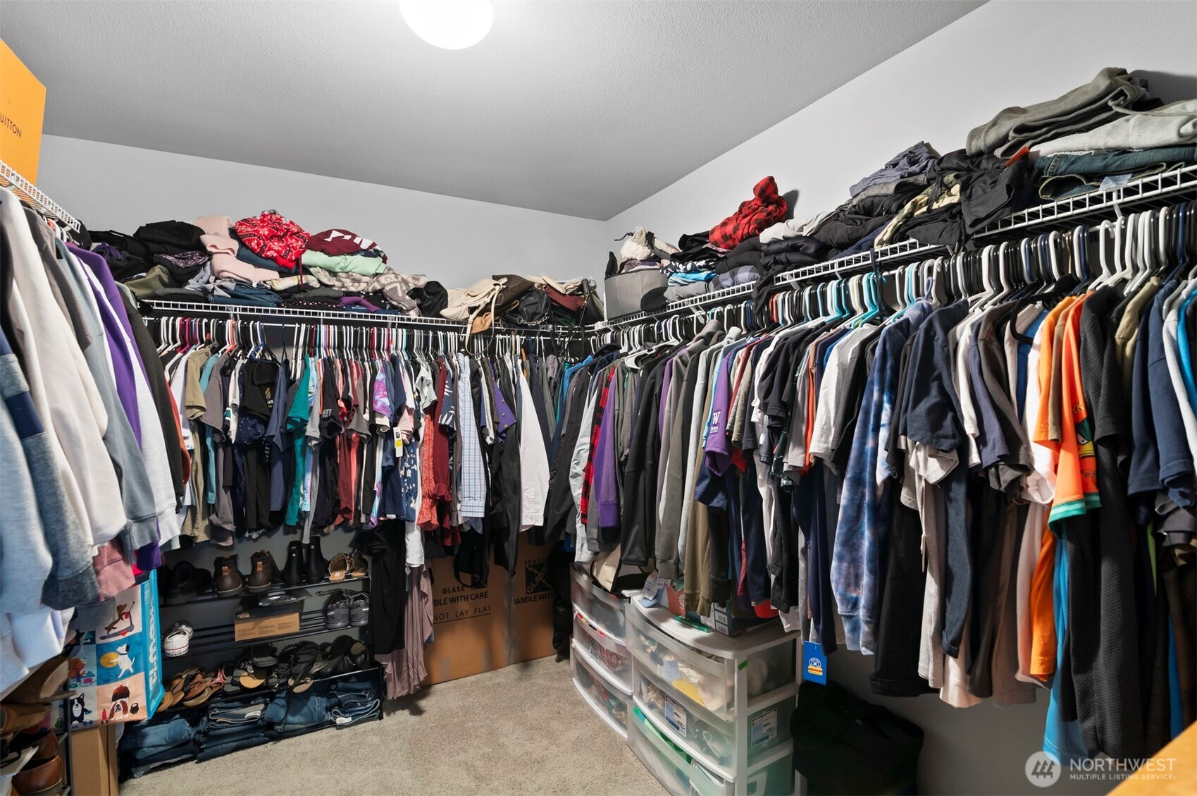 Lynnwood, Washington 98087, United States, 4 Bedrooms Bedrooms, ,3 BathroomsBathrooms,Residential,Active,143394