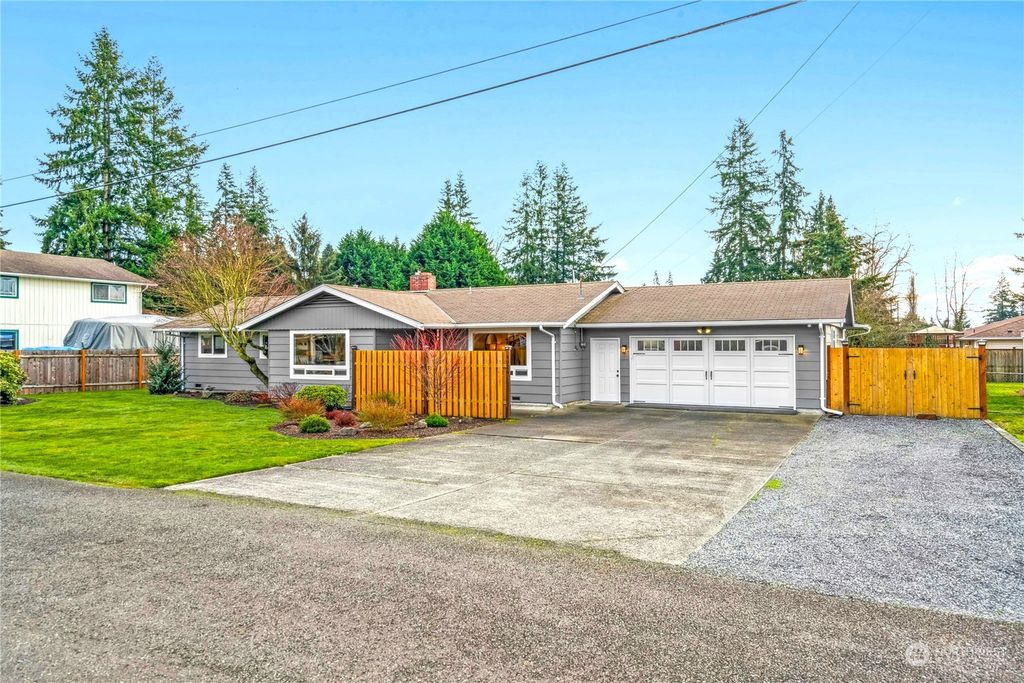 Photo of 4926 89th Place NE, Marysville, WA 98270 (MLS # 2322033)