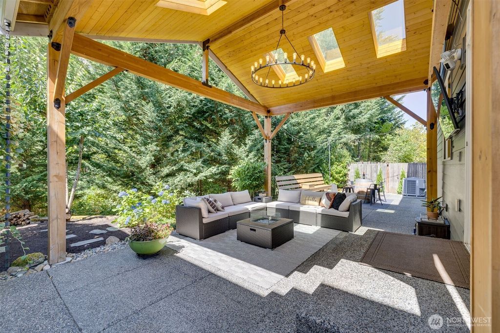 Photo of 4005 167th Place SE, Bothell, WA 98012 (MLS # 2418436)