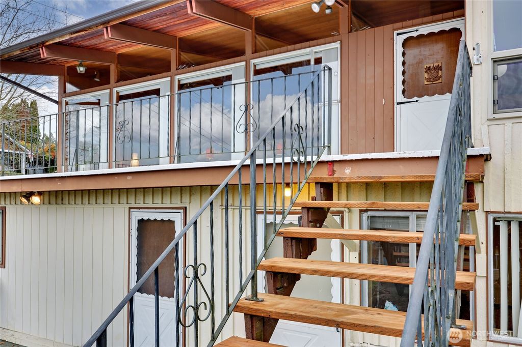 Photo of 3304 Farragut Street, Bremerton, WA 98312 (MLS # 2468200)