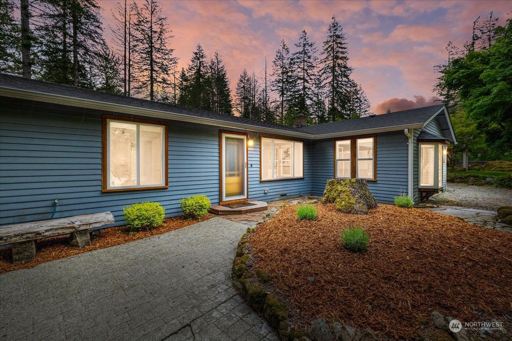 Photo of 16712 423rd Place SE, North Bend, WA 98045 (MLS # 2243444)