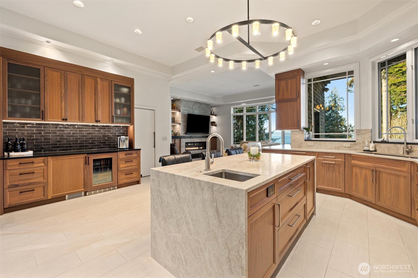 16340 Maplewild Avenue SW