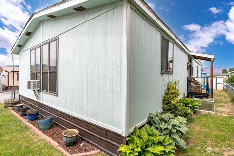 A home in East Wenatchee