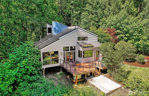 Photo of 13020 Squak Mountain Road SE, Issaquah, WA 98027 (MLS # 2543259)