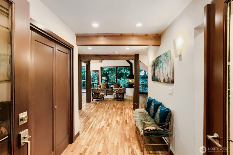 13020 Squak Mountain Road SE