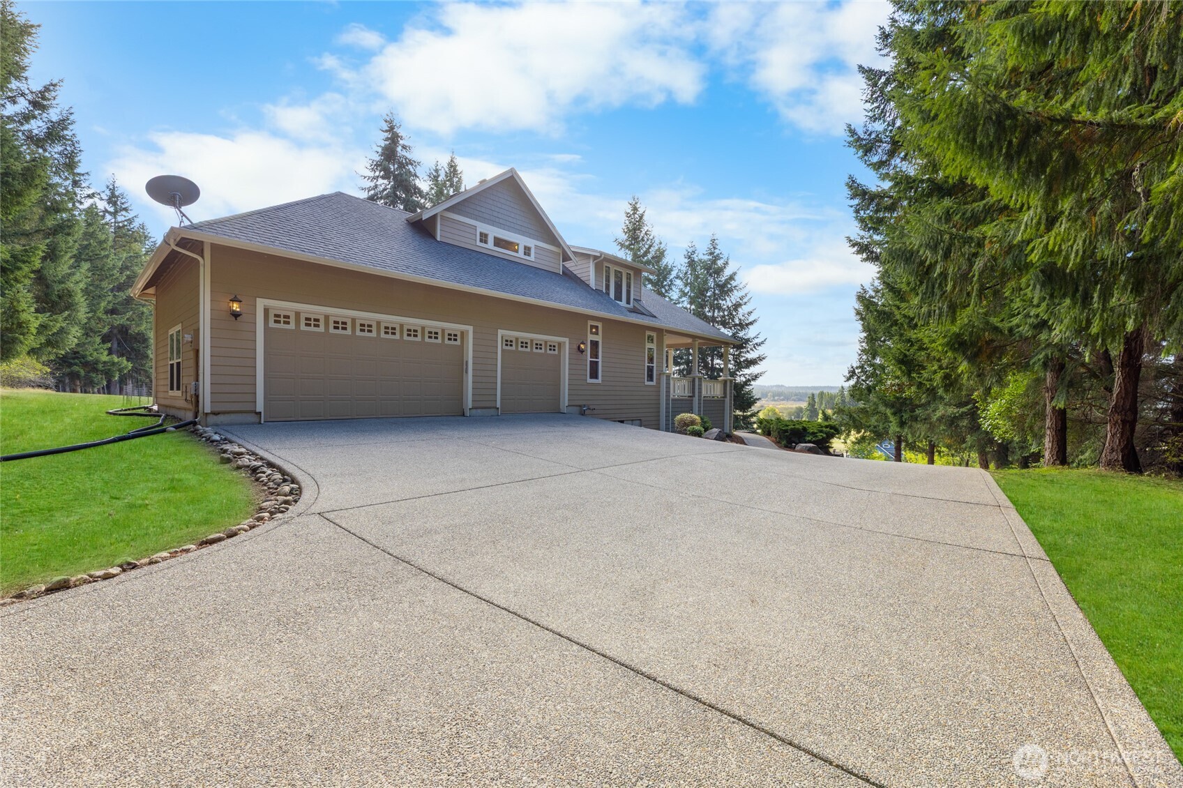 8140 Eagle Ridge Lane SE