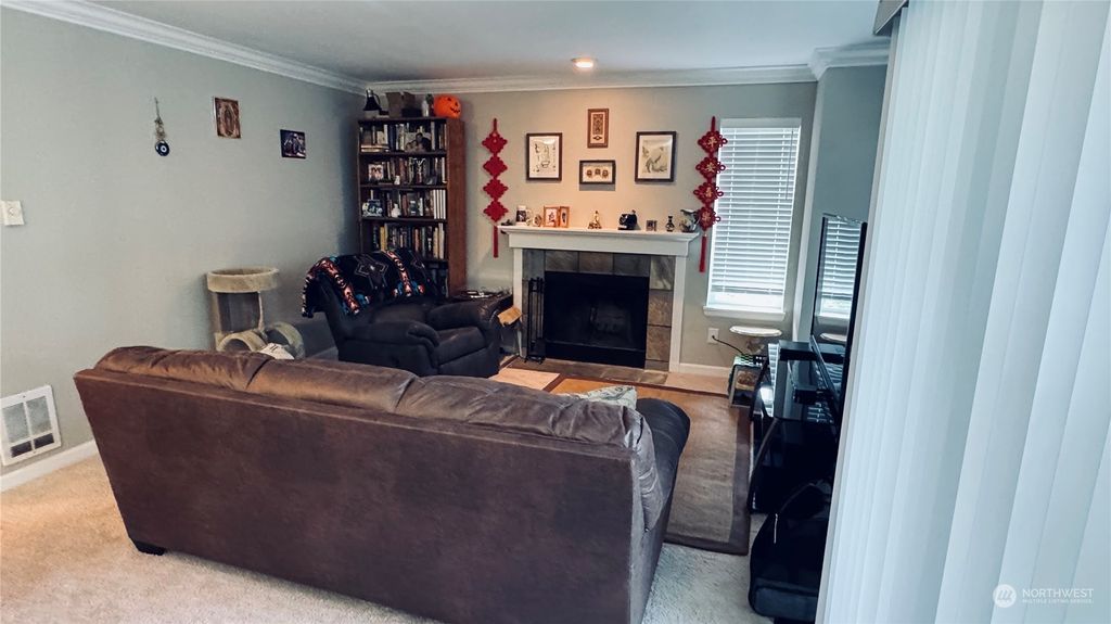 Photo of 31500 33rd PL SW Pl #A101, Federal Way, WA 98023 (MLS # 2329539)