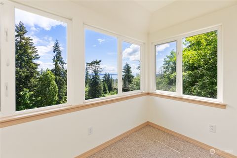 A home in Camano Island