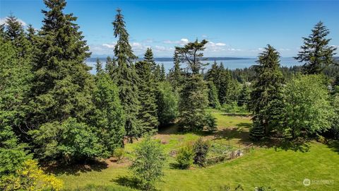 A home in Camano Island