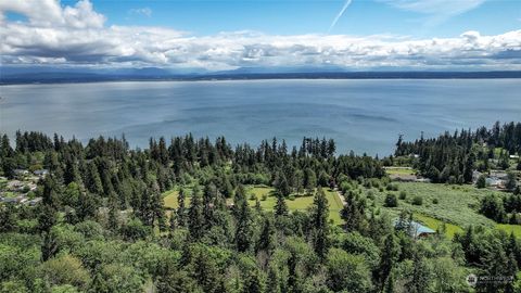 A home in Camano Island