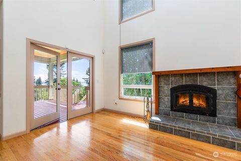 A home in Camano Island