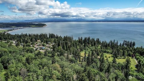 A home in Camano Island