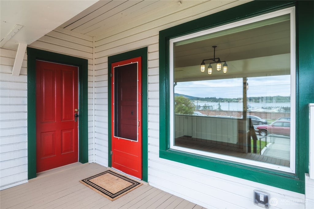 Photo of 1517 6th Street, Anacortes, WA 98221 (MLS # 2560719)