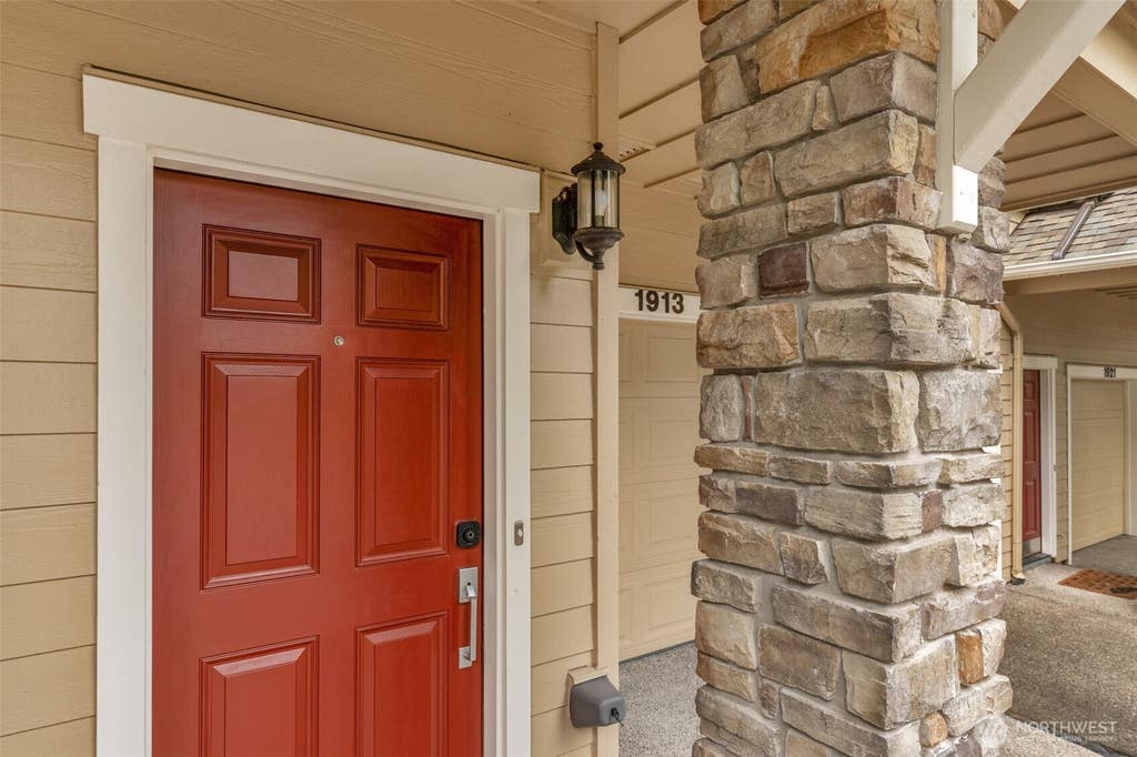Photo of 1913 16th Lane E, Issaquah, WA 98029 (MLS # 2561836)