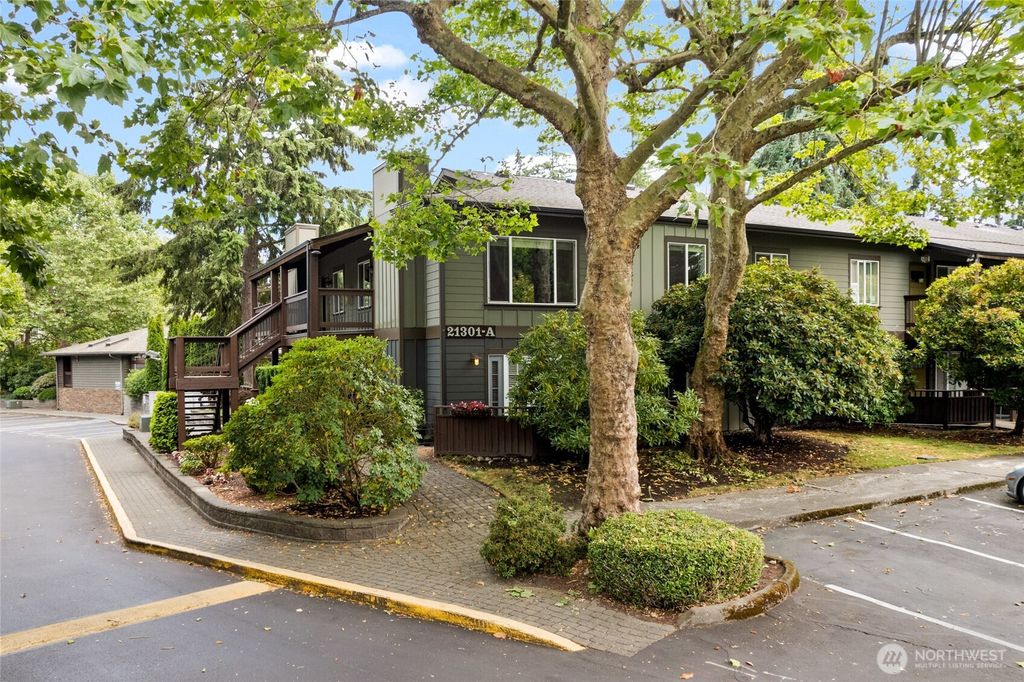 Photo of 21301 48th Avenue W #A201, Mountlake Terrace, WA 98043 (MLS # 2416592)