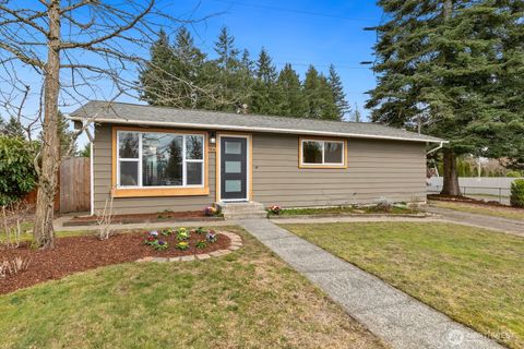 Photo of 906 Redmond Avenue NE, Renton, WA 98056 (MLS # 2484735)