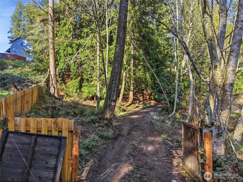 Photo of 101 E Errigal Place, Shelton, WA 98584 (MLS # 2479759)