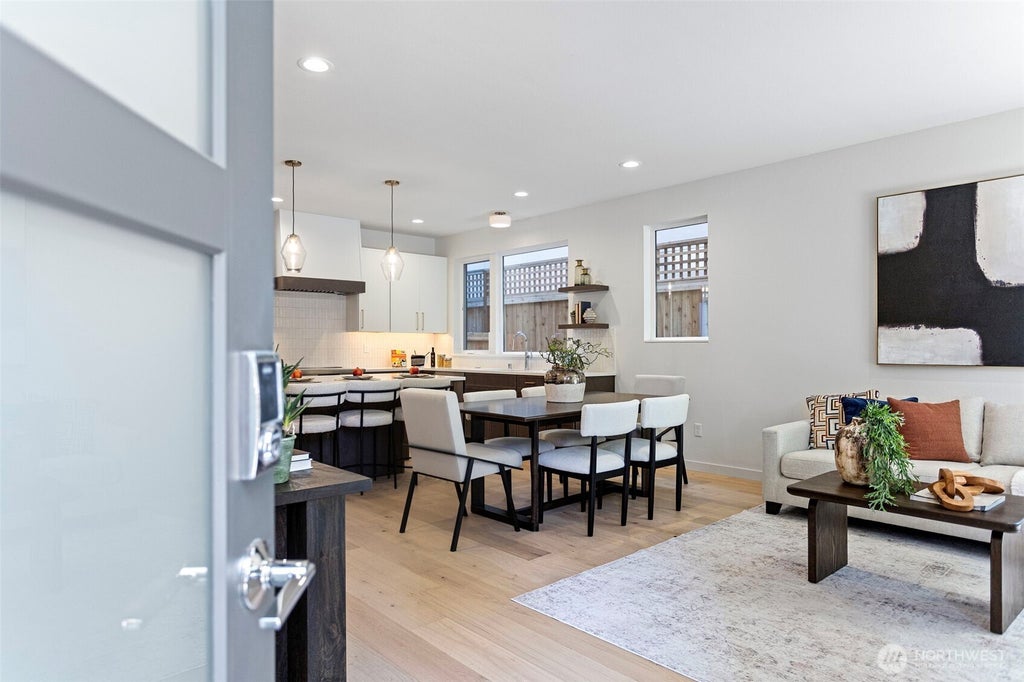 Photo of 8039 Wallingford Avenue N, Seattle, WA 98103 (MLS # 2580223)