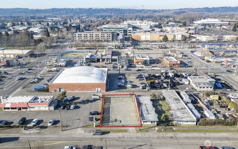 Photo of 321 State Avenue N, Kent, WA 98030 (MLS # 2576332)