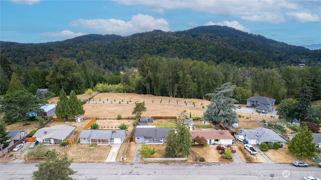 Photo of 17640 SE 121st Place, Renton, WA 98059 (MLS # 2577129)