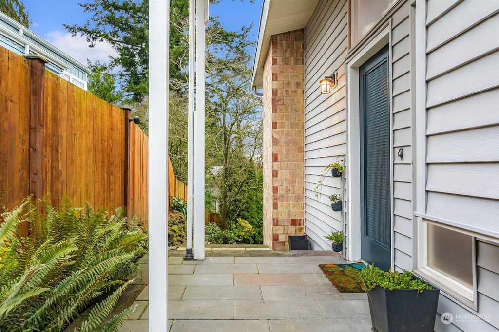 Photo of 1238 NE 97th Street, Seattle, WA 98115 (MLS # 2311694)