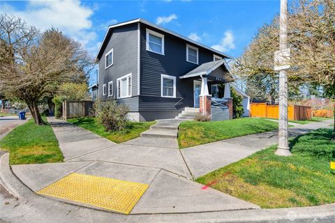 Photo of 864 S Fife Street, Tacoma, WA 98405 (MLS # 2498576)