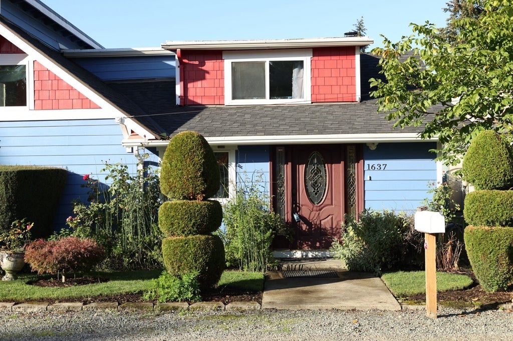 Photo of 1637 111th Street S, Parkland, WA 98444 (MLS # 2596146)