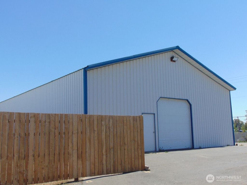 Photo of 12525 W Sunset Highway, Airway Heights, WA 99001 (MLS # 2503550)