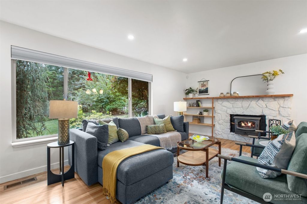 Photo of 14205 143rd Avenue SE, Renton, WA 98059 (MLS # 2427974)