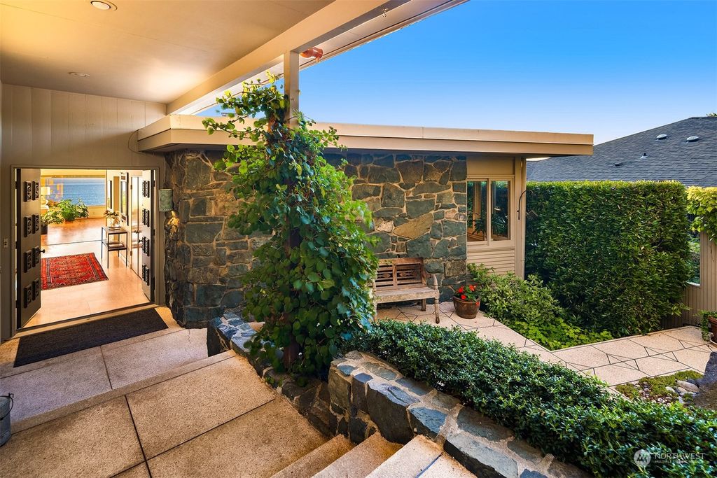 Photo of 2563 Magnolia Boulevard W, Seattle, WA 98199 (MLS # 2273357)