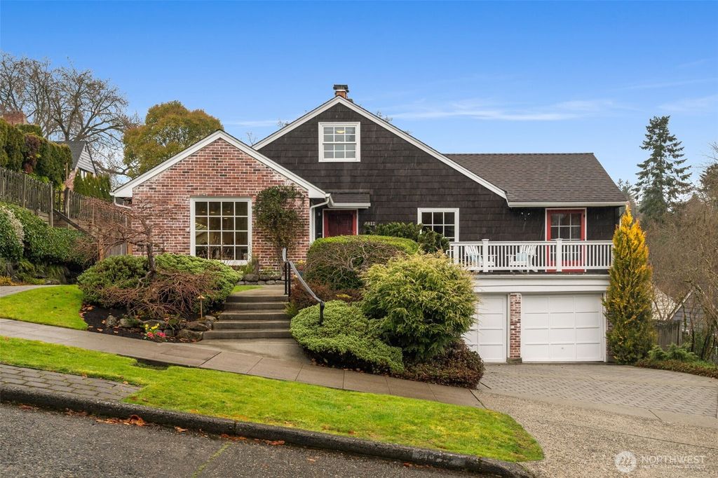 Photo of 4812 NE 42nd Street, Seattle, WA 98105 (MLS # 2488593)