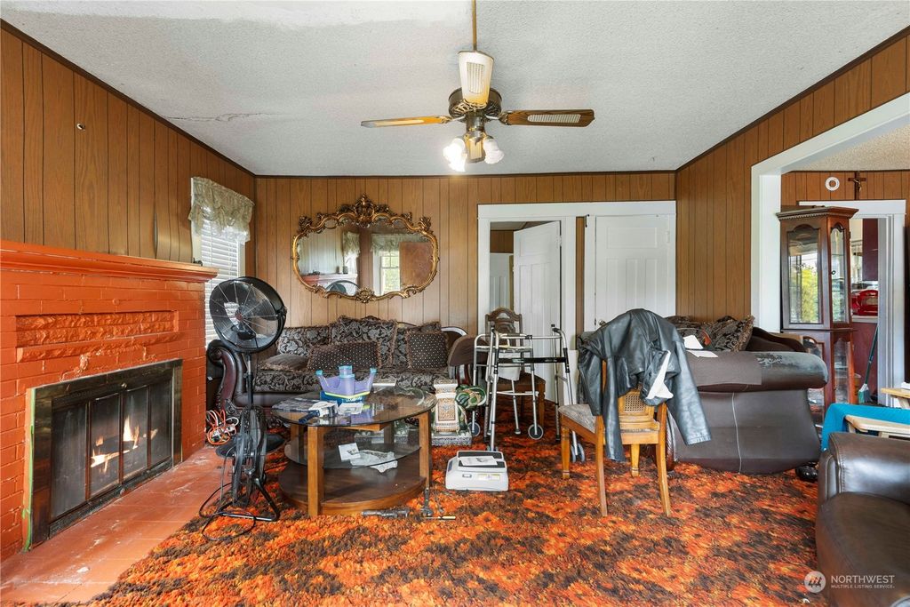 Photo of 2333 S 31st Avenue, Seattle, WA 98144 (MLS # 2253416)