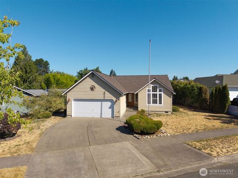 Photo of 1401 Park Avenue, Puyallup, WA 98372 (MLS # 2421478)