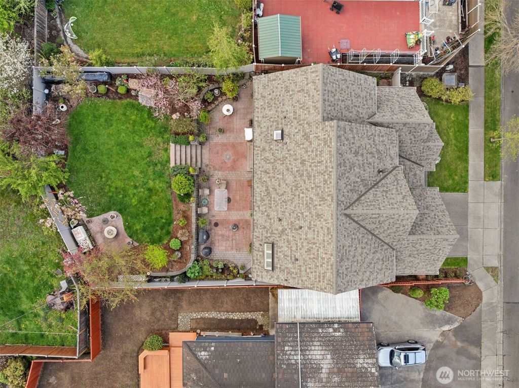 Photo of 25231 133rd Place SE, Kent, WA 98042 (MLS # 2511092)