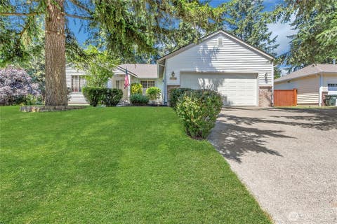 Photo of 11015 202nd Street Ct E, Graham, WA 98338 (MLS # 2545117)
