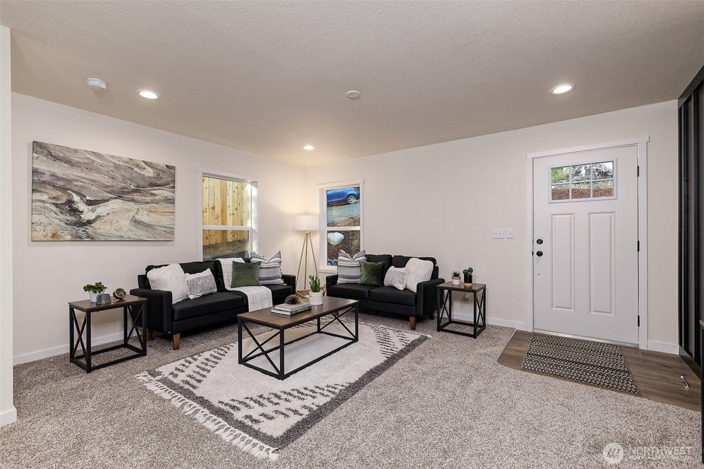 Photo of 210 E Bridger Lane, Shelton, WA 98584 (MLS # 2559777)
