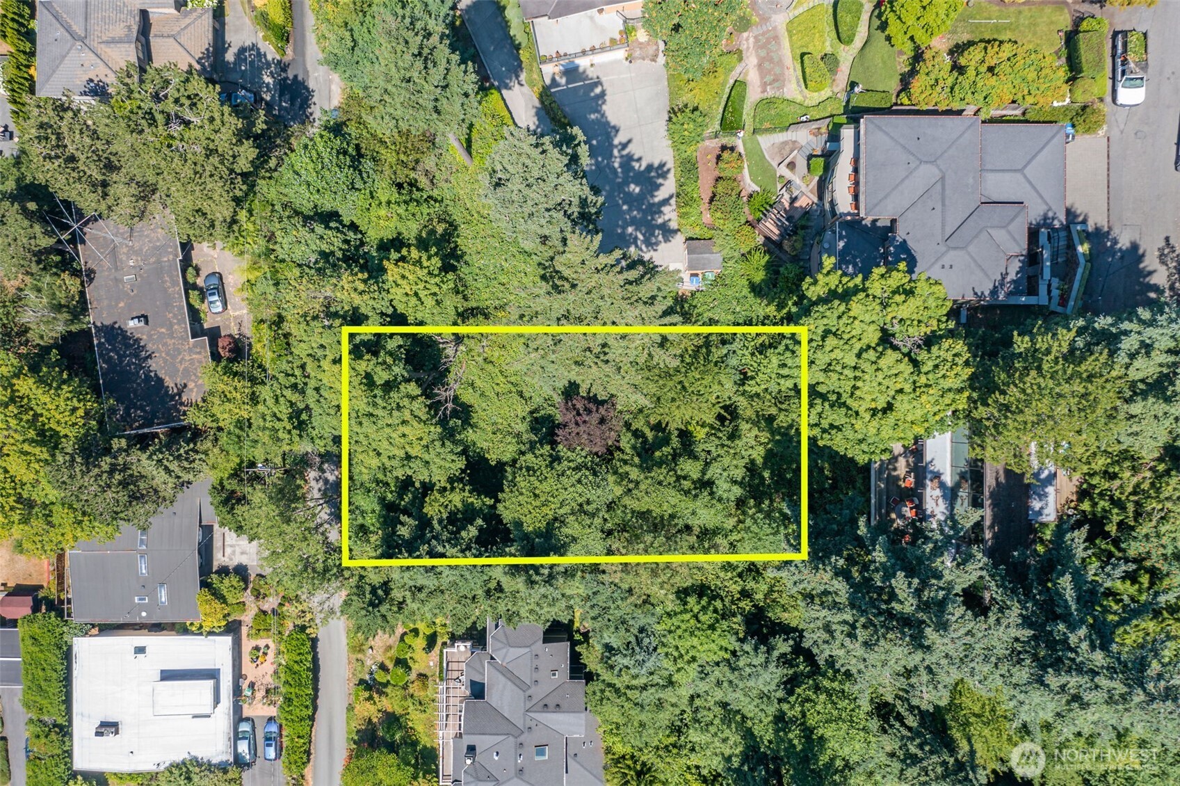 28 68th Avenue SE
