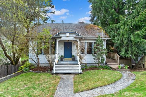 Photo of 14014 Palatine Avenue N, Seattle, WA 98133 (MLS # 2487343)
