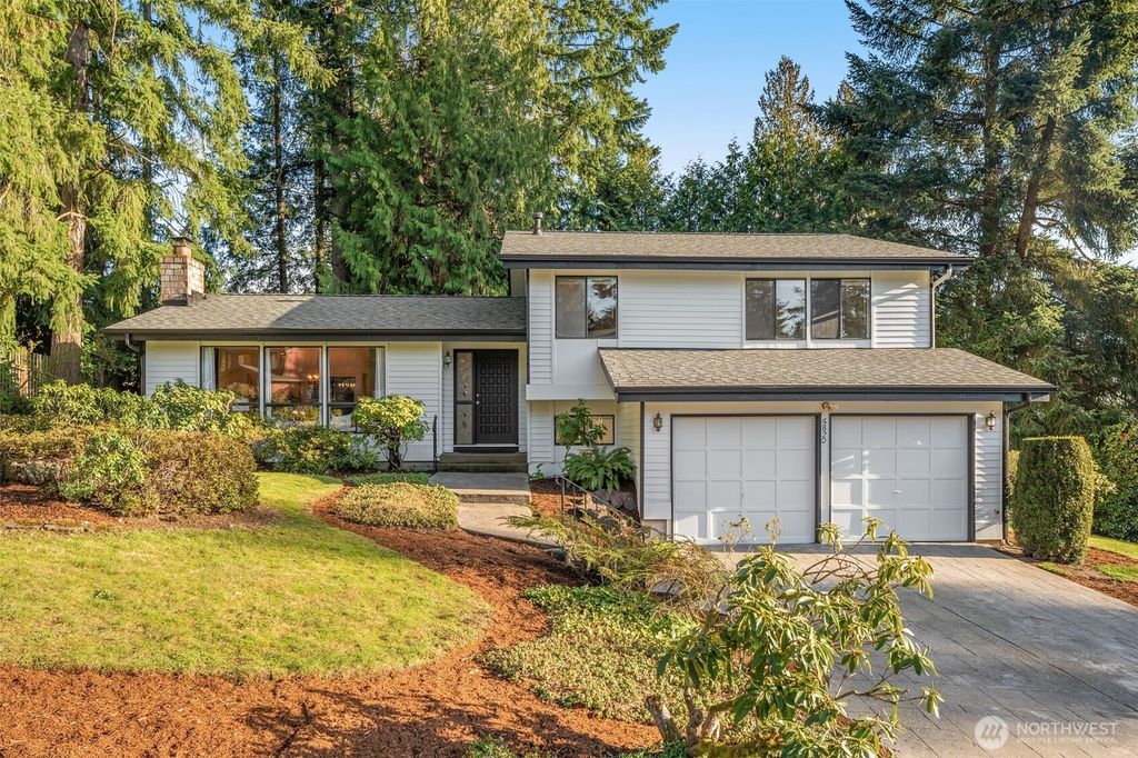 Photo of 5820 141st Place SE, Bellevue, WA 98006 (MLS # 2472357)