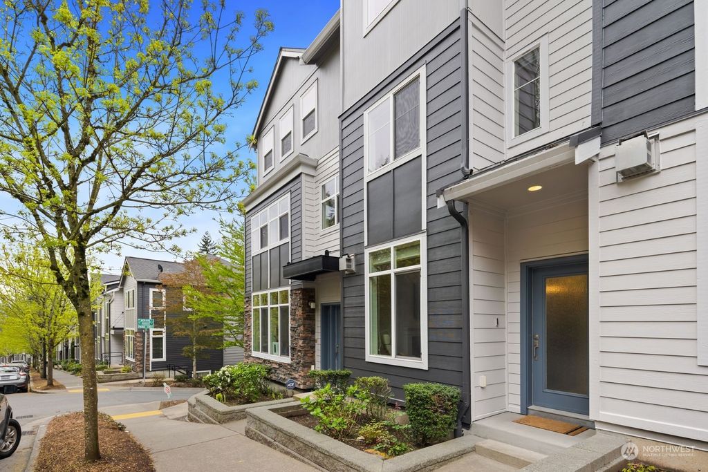 Photo of 2213 NW Talus Drive, Issaquah, WA 98027 (MLS # 2222850)