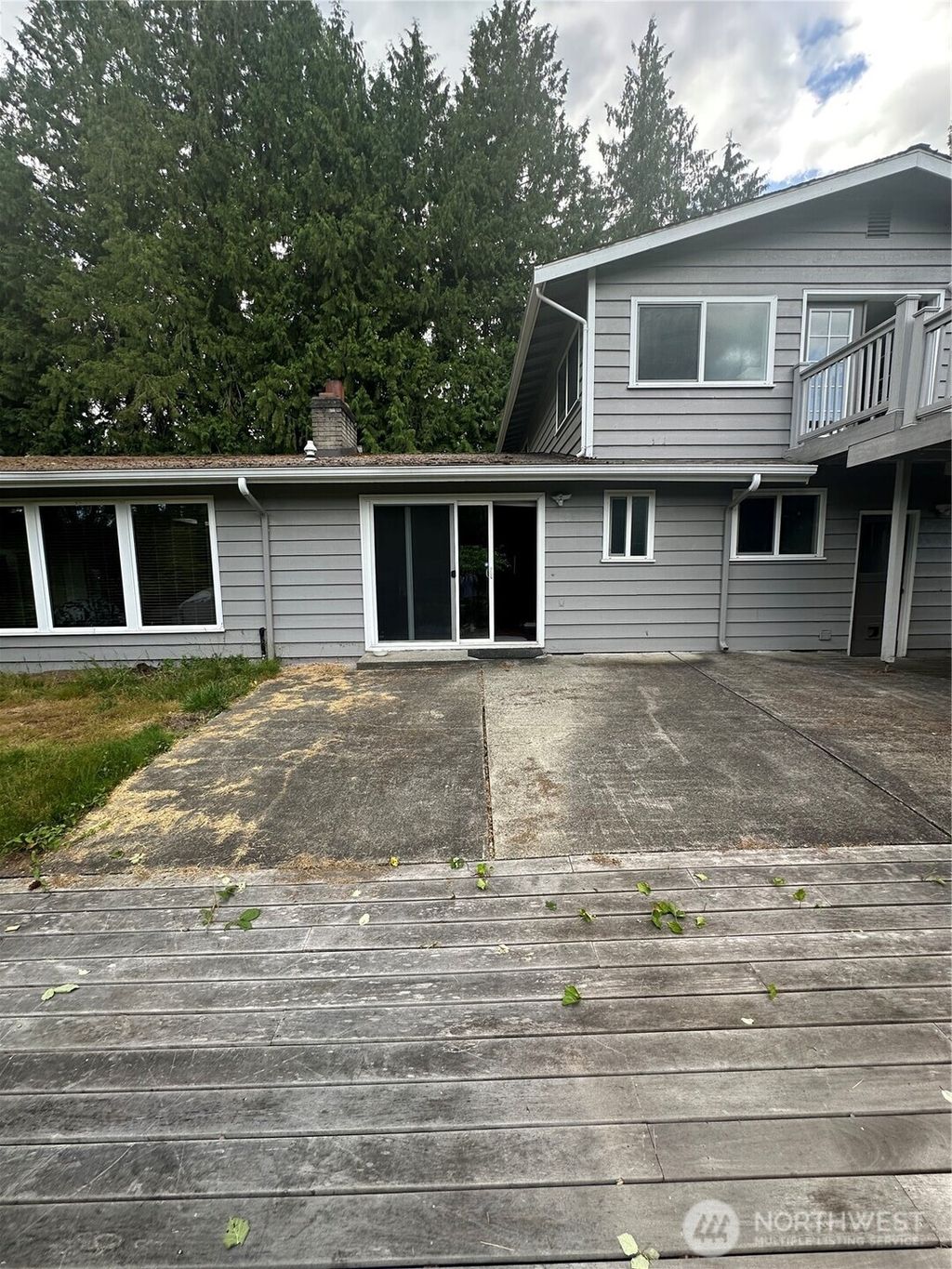 Photo of 3320 NE 200th Court, Lake Forest Park, WA 98155 (MLS # 2410410)