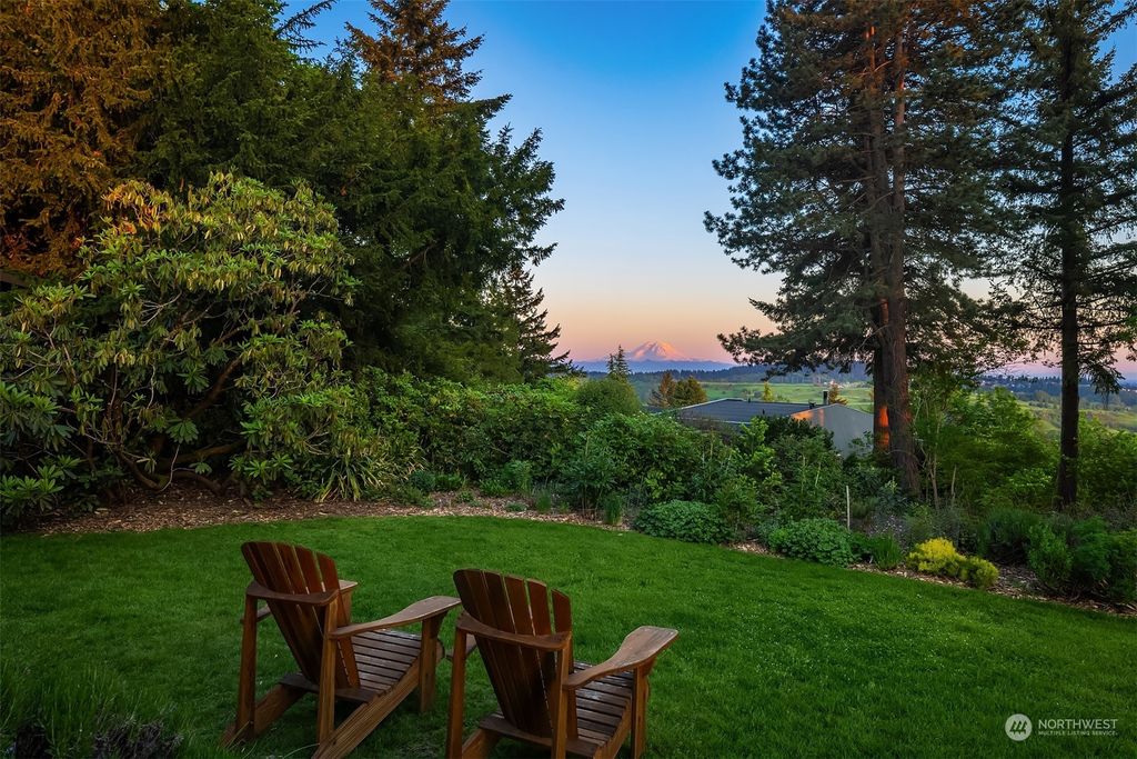 Photo of 14407 SE 55th Street, Bellevue, WA 98006 (MLS # 2237766)